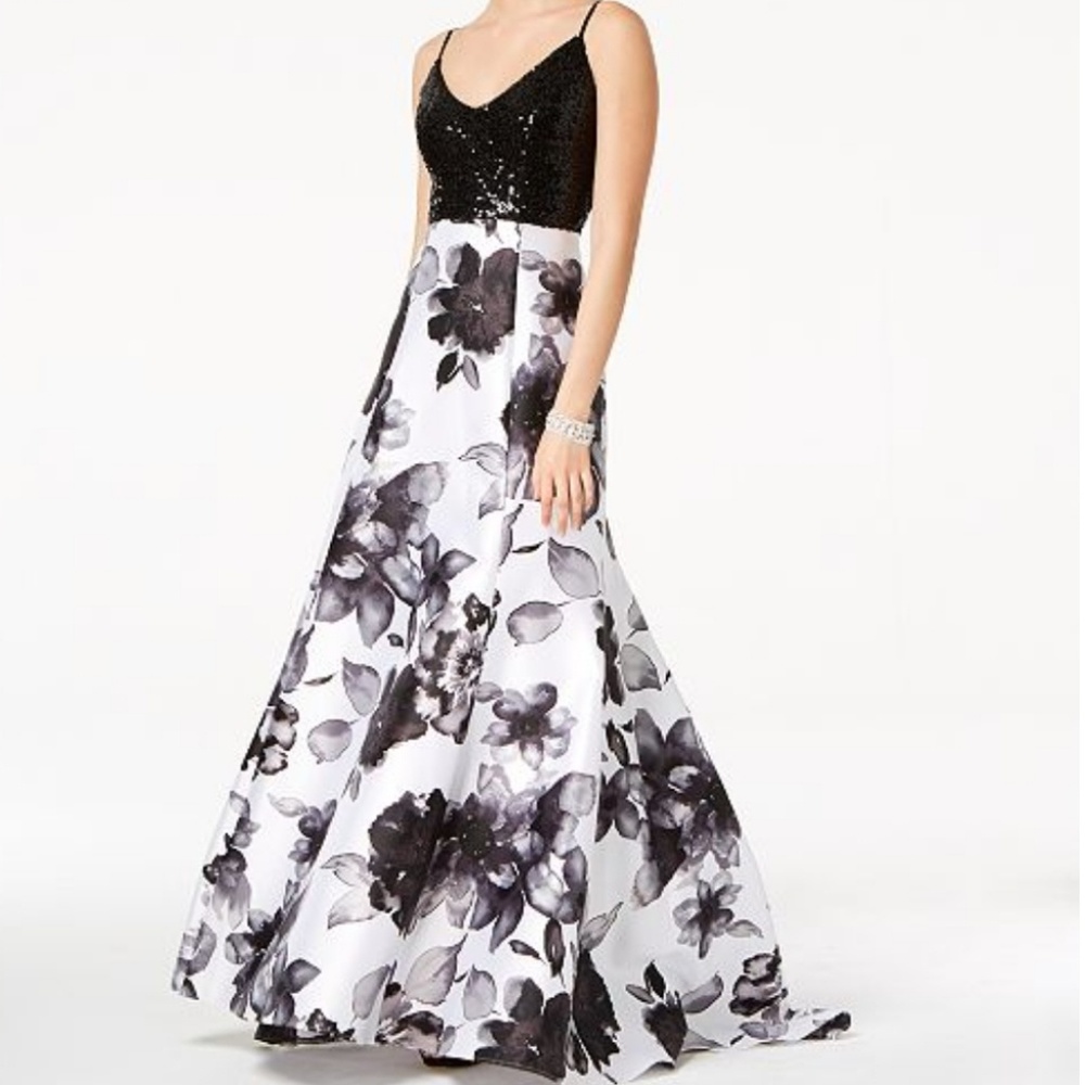 NWT Juniors Gown